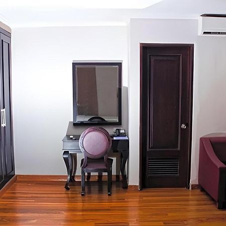 P Hotel Jakarta Extérieur photo