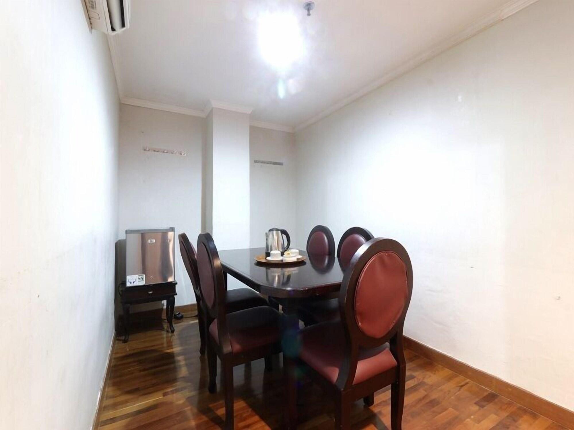 P Hotel Jakarta Extérieur photo