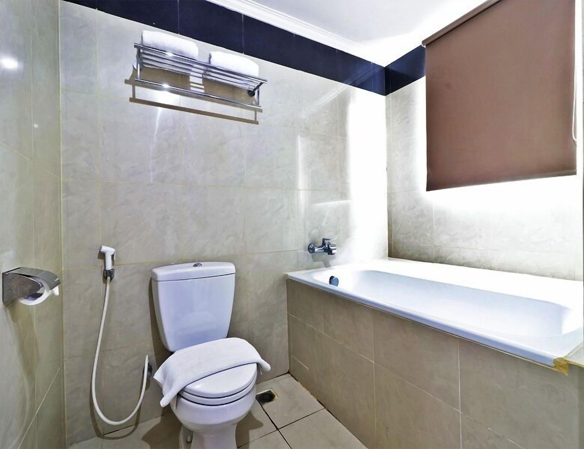 P Hotel Jakarta Extérieur photo