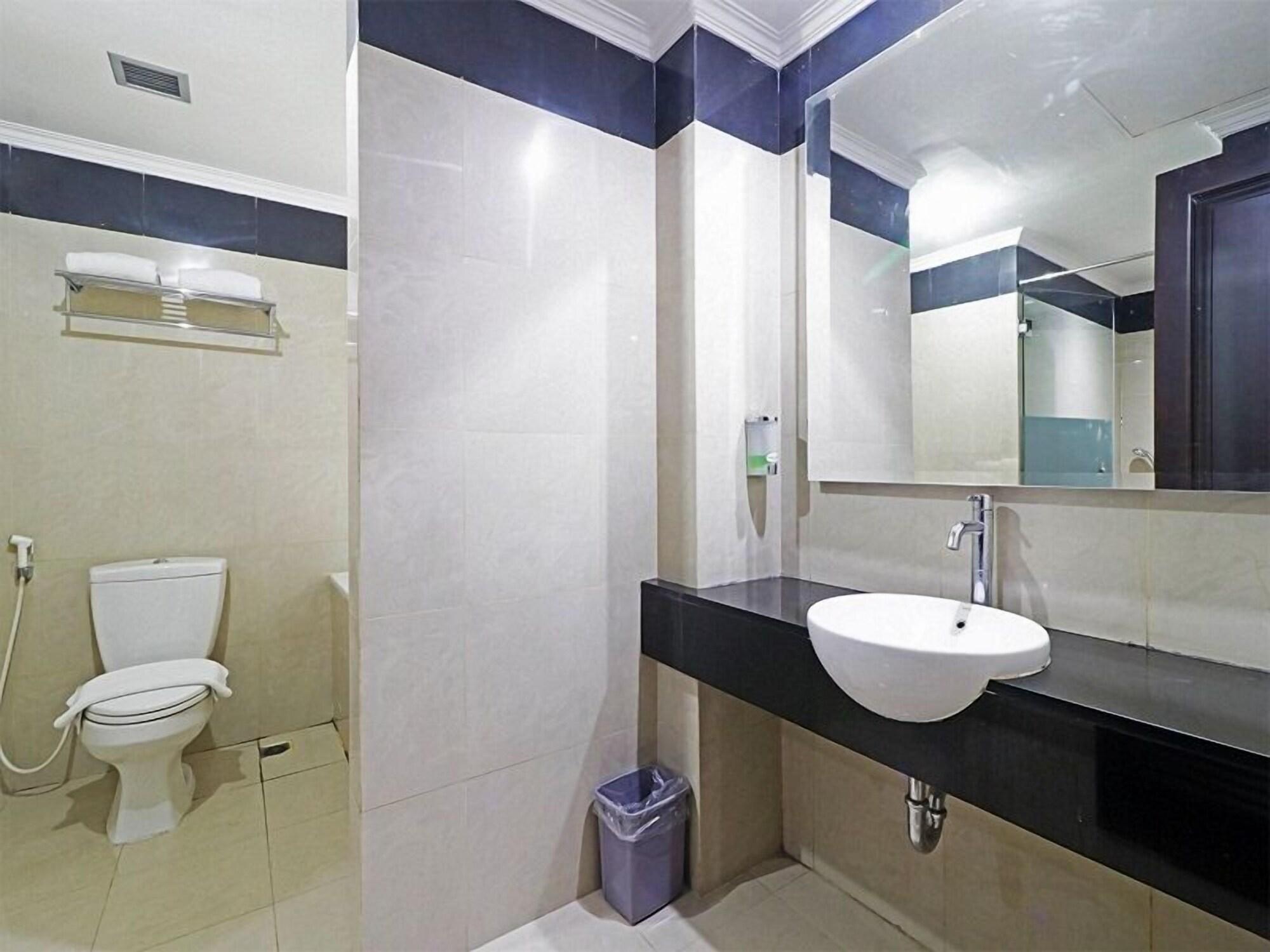 P Hotel Jakarta Extérieur photo