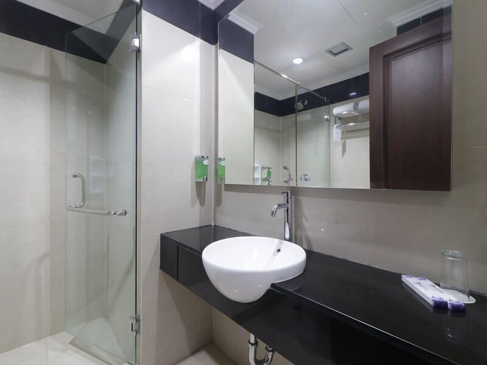 P Hotel Jakarta Extérieur photo