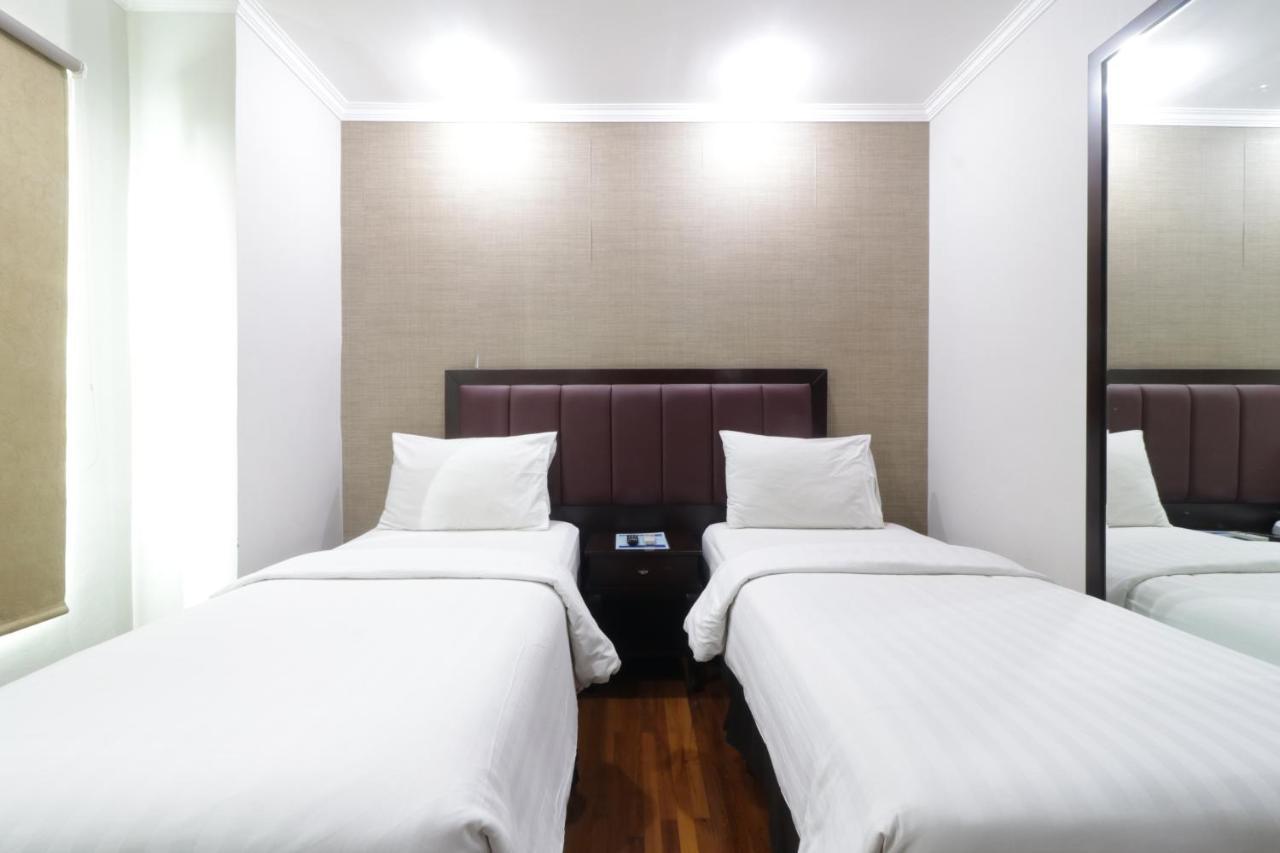 P Hotel Jakarta Extérieur photo